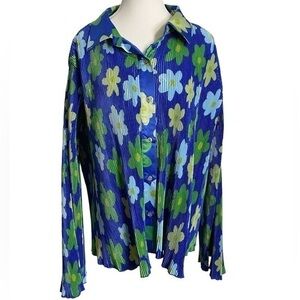 Sammy B Women's Tops Blue Retro Floral Plus Size Cropped Button-Down Shirt